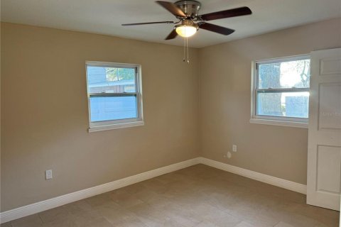 Villa ou maison à louer à Orlando, Floride: 3 chambres, 117.61 m2 № 2396624 - photo 7