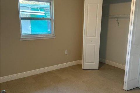 Villa ou maison à louer à Orlando, Floride: 3 chambres, 117.61 m2 № 2396624 - photo 10