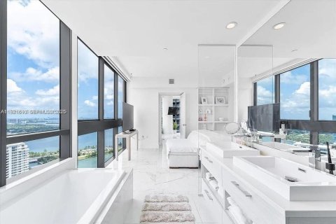 Copropriété à louer à Miami, Floride: 1 chambre, 65.59 m2 № 1976858 - photo 15