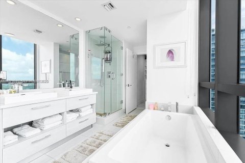 Copropriété à louer à Miami, Floride: 1 chambre, 65.59 m2 № 1976858 - photo 17