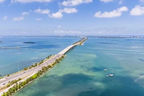 Copropriété à louer à Miami, Floride: 1 chambre, 65.59 m2 № 1976858 - photo 2