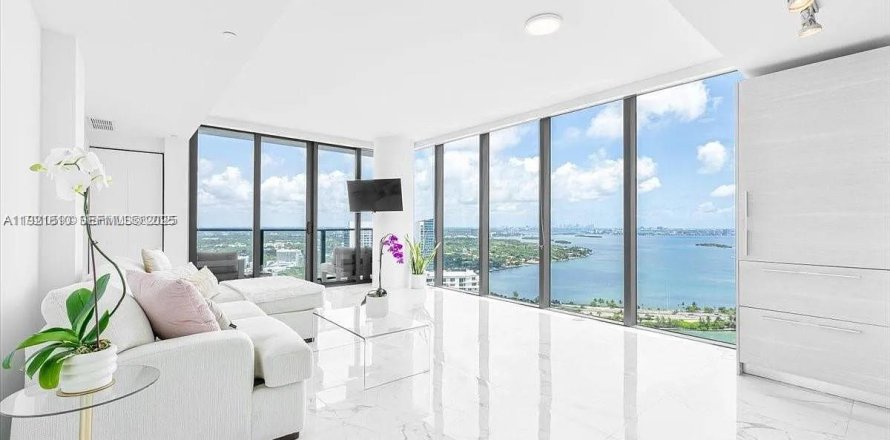 Condo à Miami, Floride, 1 chambre  № 1976858