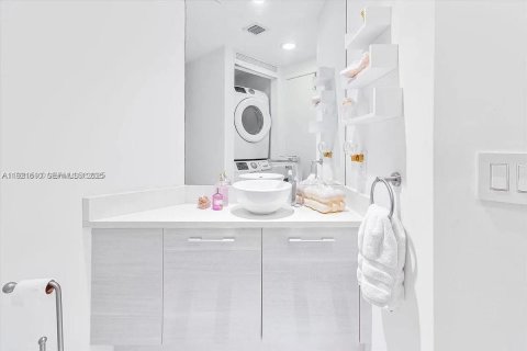 Copropriété à louer à Miami, Floride: 1 chambre, 65.59 m2 № 1976858 - photo 24