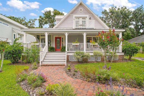 House in Mount Dora, Florida 3 bedrooms, 206.8 sq.m. № 1825003 - photo 2