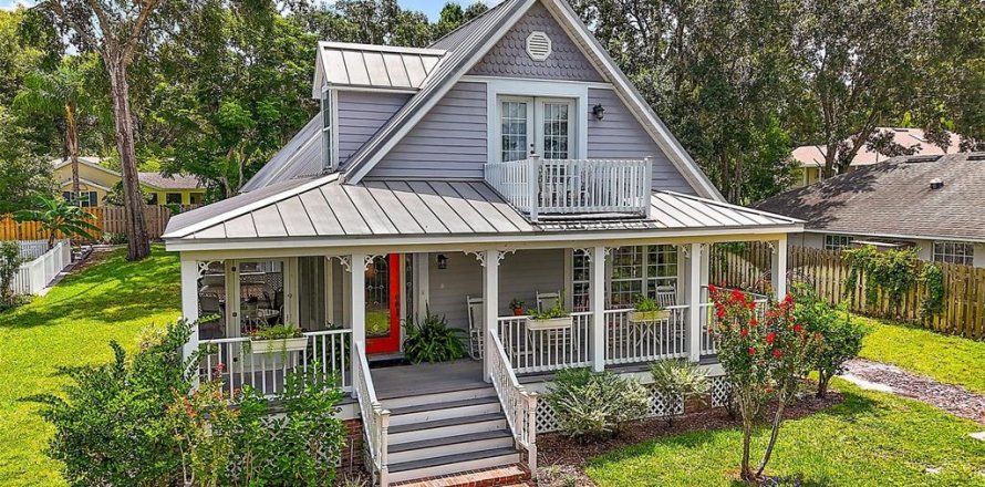 House in Mount Dora, Florida 3 bedrooms, 206.8 sq.m. № 1825003
