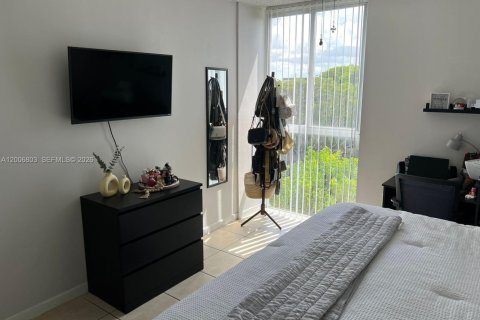 Copropriété à louer à Hialeah, Floride: 2 chambres, 87.24 m2 № 2179525 - photo 9