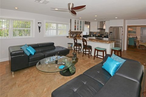 Villa ou maison à louer à Saint Petersburg, Floride: 3 chambres, 215.9 m2 № 2109599 - photo 20