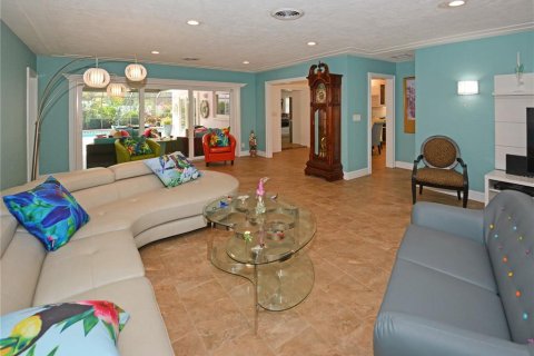 Villa ou maison à louer à Saint Petersburg, Floride: 3 chambres, 215.9 m2 № 2109599 - photo 11