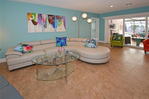 Villa ou maison à louer à Saint Petersburg, Floride: 3 chambres, 215.9 m2 № 2109599 - photo 7