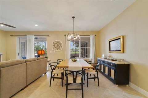 Villa ou maison à vendre à Poinciana, Floride: 3 chambres, 201.32 m2 № 2411381 - photo 15