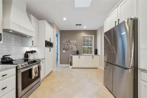 Villa ou maison à vendre à Poinciana, Floride: 3 chambres, 201.32 m2 № 2411381 - photo 13