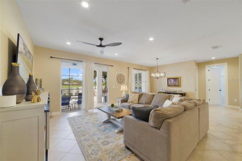 Villa ou maison à vendre à Poinciana, Floride: 3 chambres, 201.32 m2 № 2411381 - photo 20
