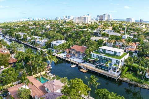 House in Fort Lauderdale, Florida 4 bedrooms, 351.54 sq.m. № 1993654 - photo 6