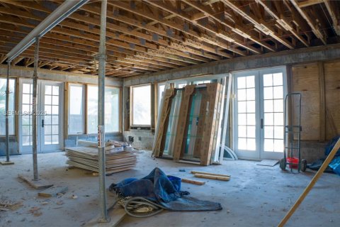 House in Fort Lauderdale, Florida 4 bedrooms, 351.54 sq.m. № 1993654 - photo 15