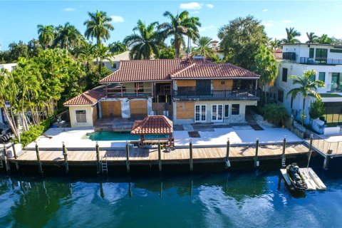 House in Fort Lauderdale, Florida 4 bedrooms, 351.54 sq.m. № 1993654 - photo 8