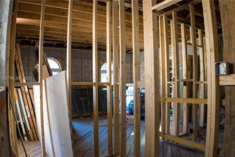 House in Fort Lauderdale, Florida 4 bedrooms, 351.54 sq.m. № 1993654 - photo 18