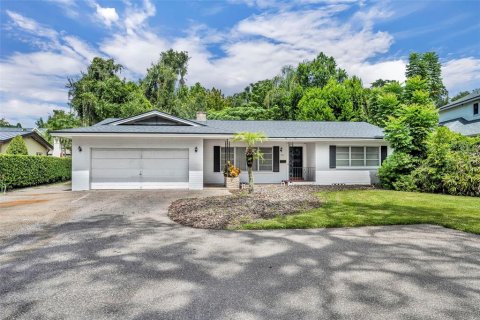 House in Winter Park, Florida 3 bedrooms, 171.22 sq.m. № 1905756 - photo 1