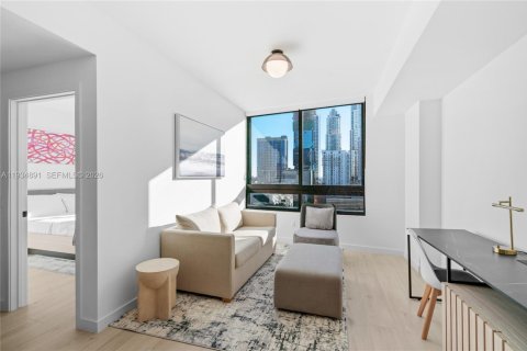 Condo in Miami, Florida, 2 bedrooms № 1997503 - photo 2
