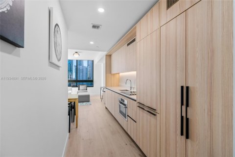 Condo in Miami, Florida, 2 bedrooms № 1997503 - photo 8