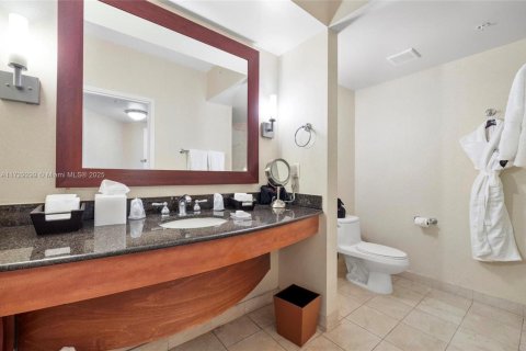 Condo in Sunny Isles Beach, Florida, 2 bedrooms  № 1865126 - photo 14