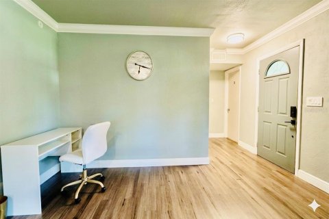 House in Altamonte Springs, Florida 4 bedrooms, 192.68 sq.m. № 2393642 - photo 12