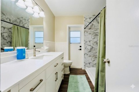 House in Altamonte Springs, Florida 4 bedrooms, 192.68 sq.m. № 2393642 - photo 25