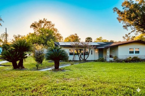 House in Altamonte Springs, Florida 4 bedrooms, 192.68 sq.m. № 2393642