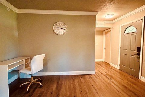 House in Altamonte Springs, Florida 4 bedrooms, 192.68 sq.m. № 2393642 - photo 9