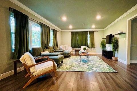 House in Altamonte Springs, Florida 4 bedrooms, 192.68 sq.m. № 2393642 - photo 6