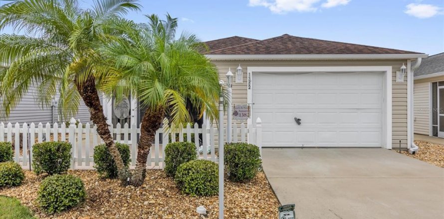 Casa en The Villages, Florida 2 dormitorios, 107.4 m2 № 1856253