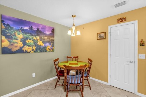House in The Villages, Florida 2 bedrooms, 107.4 sq.m. № 1856253 - photo 16