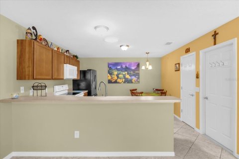 House in The Villages, Florida 2 bedrooms, 107.4 sq.m. № 1856253 - photo 14