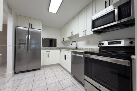 Condominio en venta en Plantation, Florida, 2 dormitorios, 104.98 m2 № 2055746 - foto 10