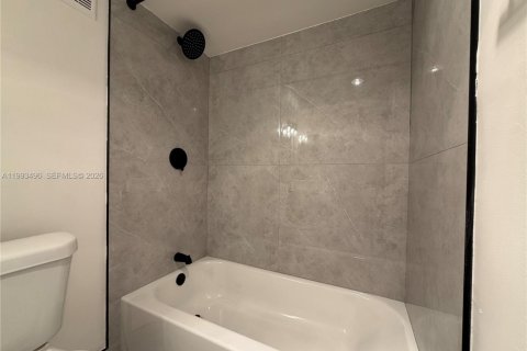 Condominio en venta en Plantation, Florida, 2 dormitorios, 104.98 m2 № 2055746 - foto 17