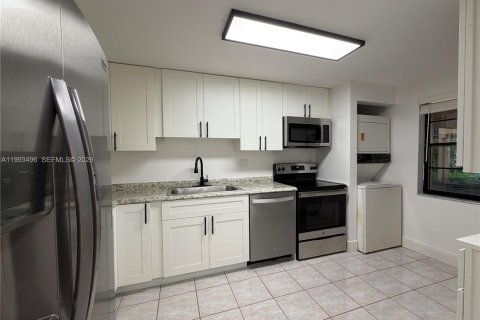 Condominio en venta en Plantation, Florida, 2 dormitorios, 104.98 m2 № 2055746 - foto 4