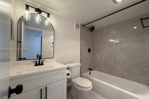 Condominio en venta en Plantation, Florida, 2 dormitorios, 104.98 m2 № 2055746 - foto 16