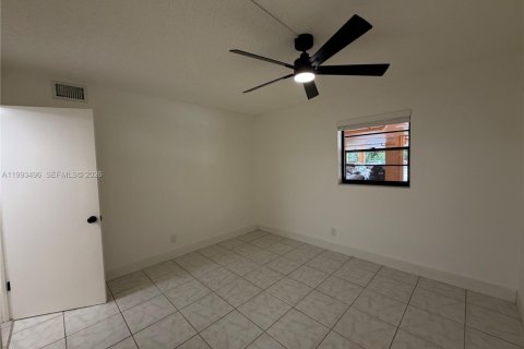 Condominio en venta en Plantation, Florida, 2 dormitorios, 104.98 m2 № 2055746 - foto 14