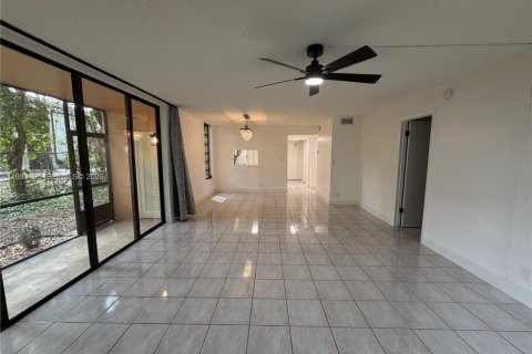 Condominio en venta en Plantation, Florida, 2 dormitorios, 104.98 m2 № 2055746 - foto 22