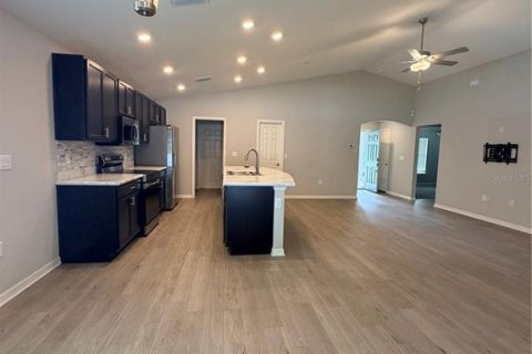 Villa ou maison à louer à Ocala, Floride: 3 chambres, 143.16 m2 № 2408070 - photo 3