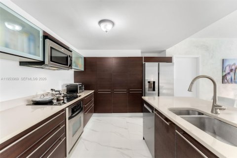 Купить кондоминиум в Майами, Флорида 2 спальни, 130.06м2, № 2153300 - фото 7