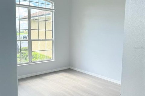 House in Kissimmee, Florida 3 bedrooms, 178.19 sq.m. № 2221505 - photo 9