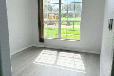 House in Kissimmee, Florida 3 bedrooms, 178.19 sq.m. № 2221505 - photo 10