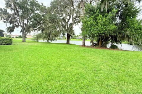 House in Kissimmee, Florida 3 bedrooms, 178.19 sq.m. № 2221505 - photo 17