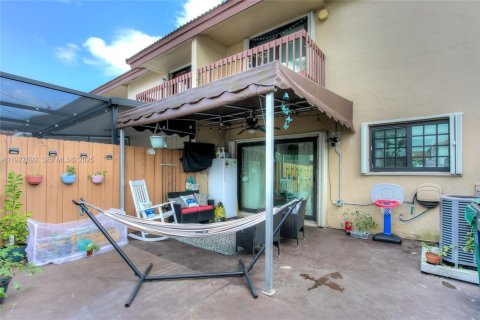 Townhouse in Miami, Florida 3 bedrooms, 126.35 sq.m. № 1987809 - photo 13