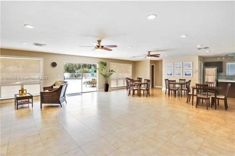 Copropriété à louer à Hallandale Beach, Floride: 2 chambres, 89.65 m2 № 1834239 - photo 14