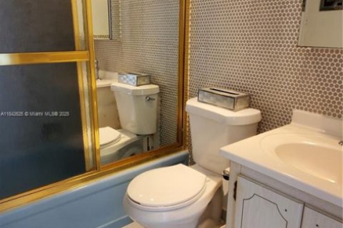 Copropriété à louer à Hallandale Beach, Floride: 2 chambres, 89.65 m2 № 1834239 - photo 11
