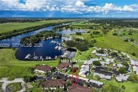 Condo in LaBelle, Florida, 2 bedrooms  № 2086181