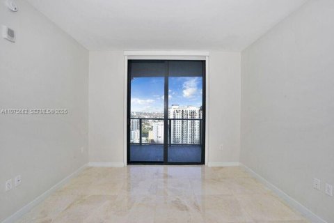 Condo in Miami, Florida, 2 bedrooms  № 2040426 - photo 11