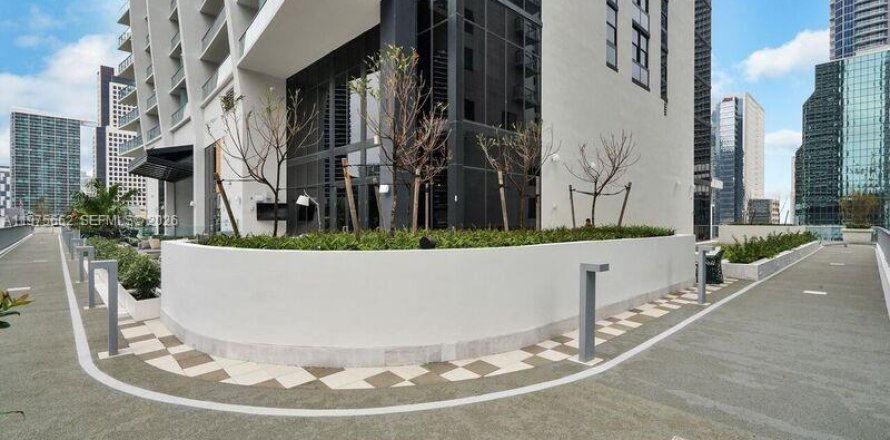 Condo in Miami, Florida, 2 bedrooms  № 2040426