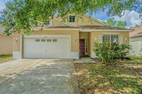 Villa ou maison à Temple Terrace, Floride 4 chambres, 178.56 m2 № 2329560